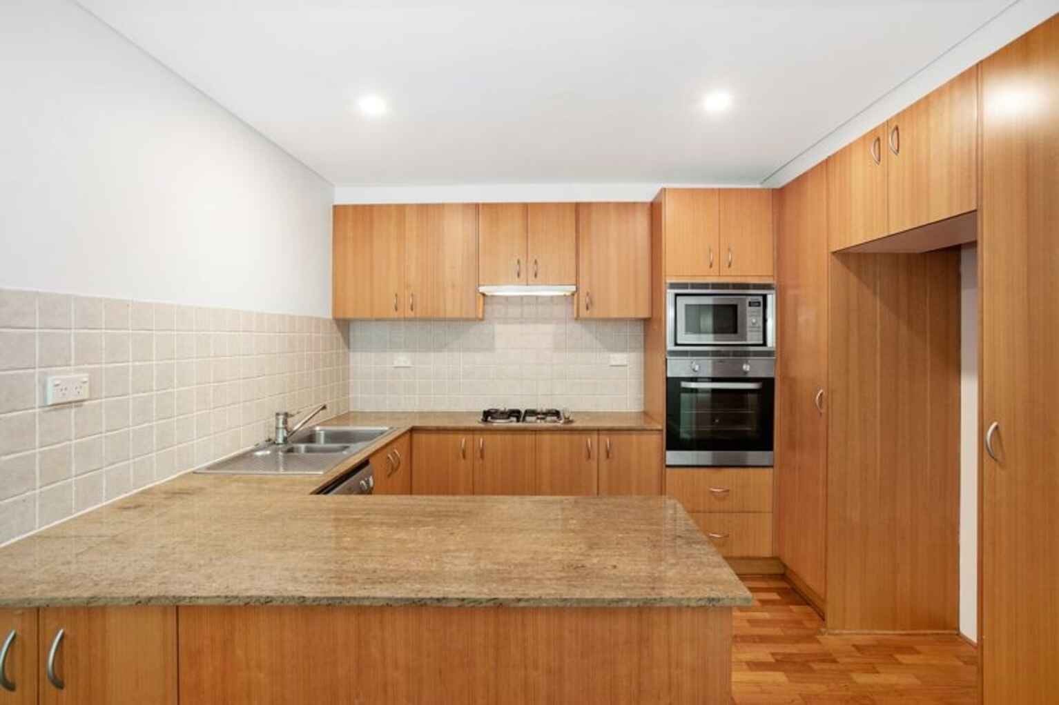 8/8-10 Clifford Street Mosman