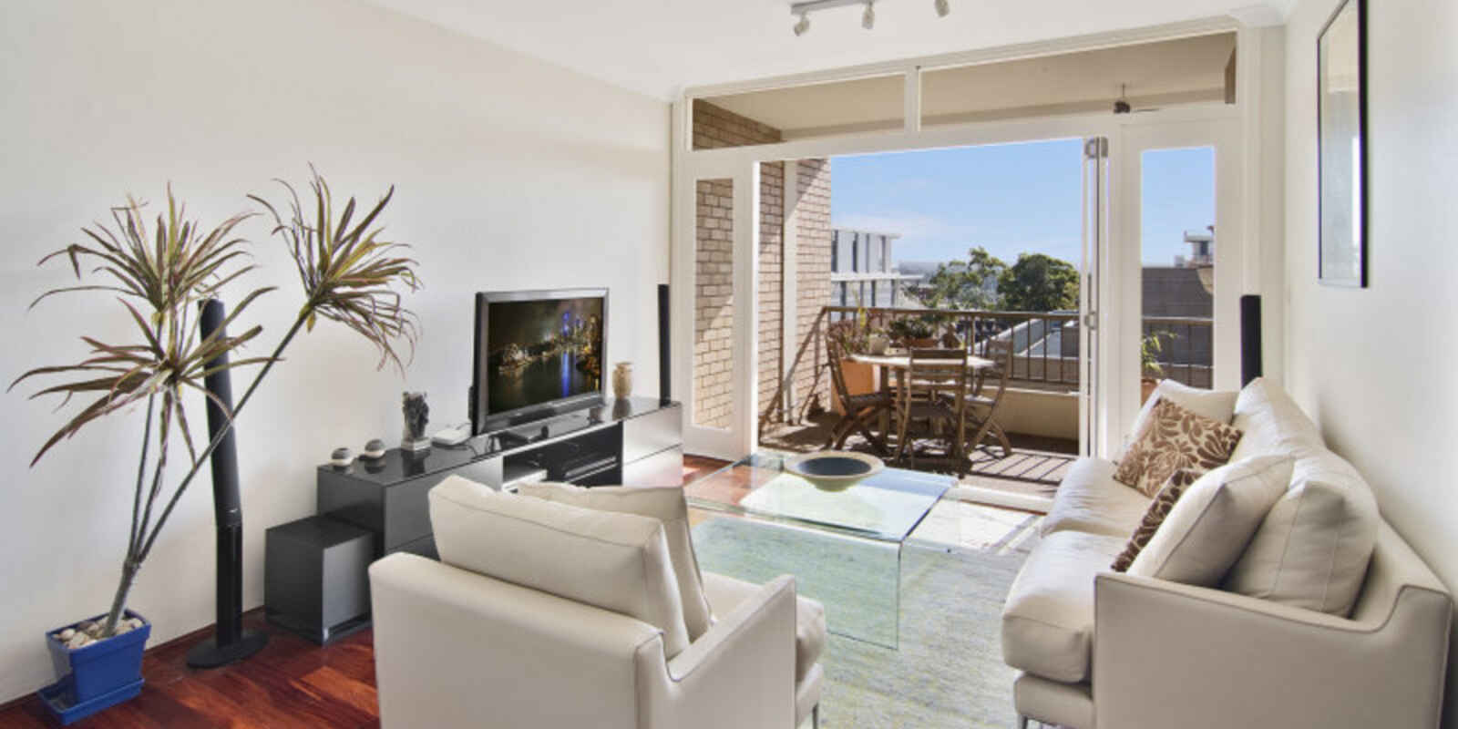 22/156 Military Road Neutral Bay