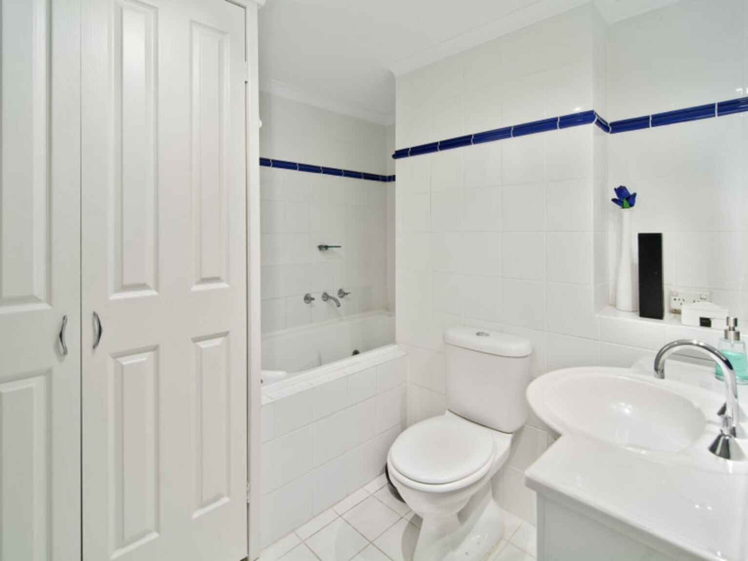 22/156 Military Road Neutral Bay