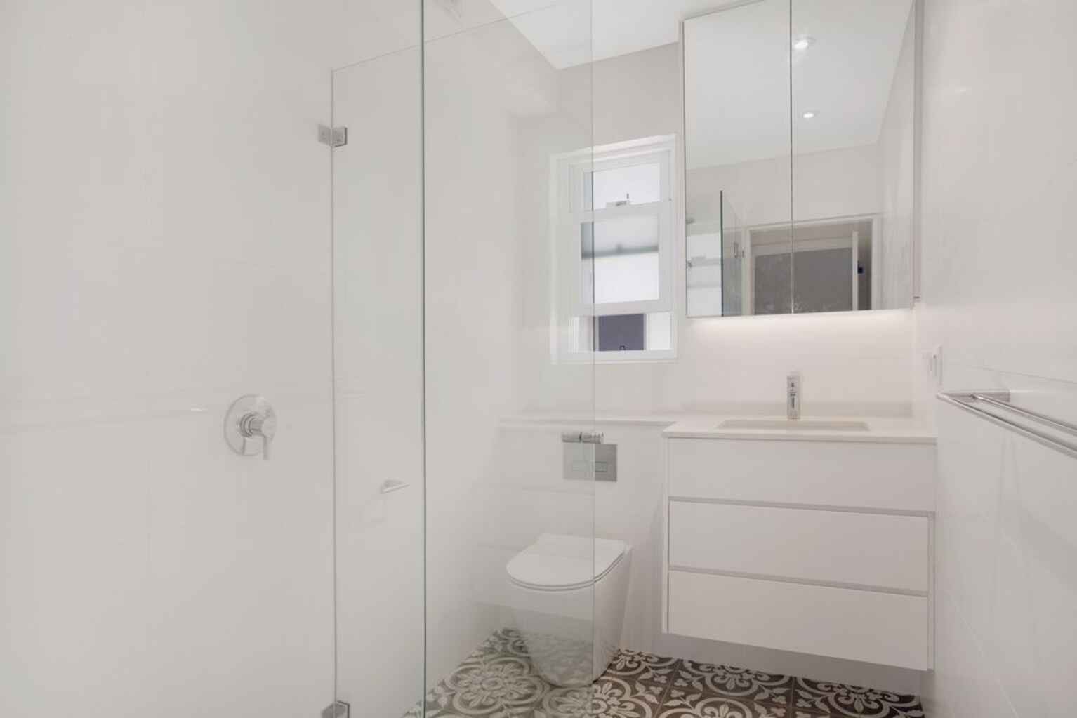 3/8 Queenscliff Rd Queenscliff