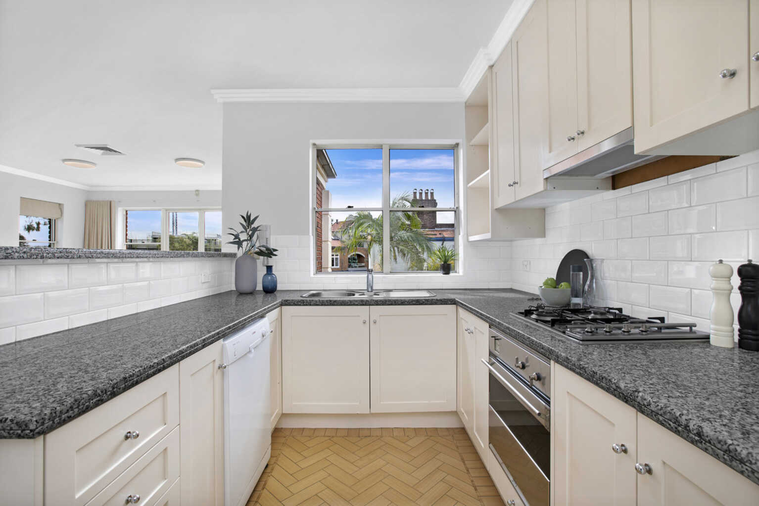 2/143B Raglan Street Mosman 2/143B Raglan Street Mosman