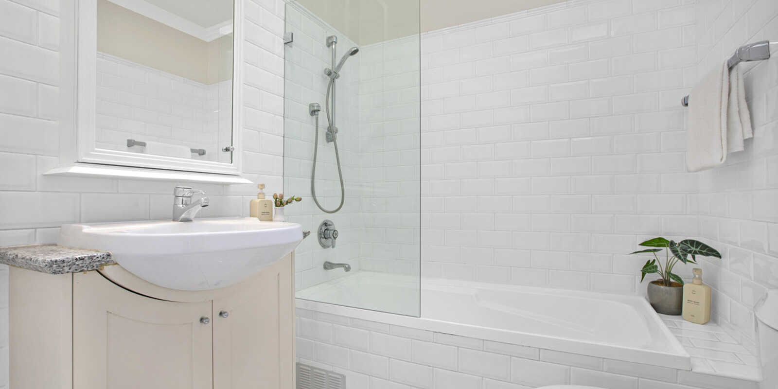 2/143B Raglan Street Mosman 2/143B Raglan Street Mosman