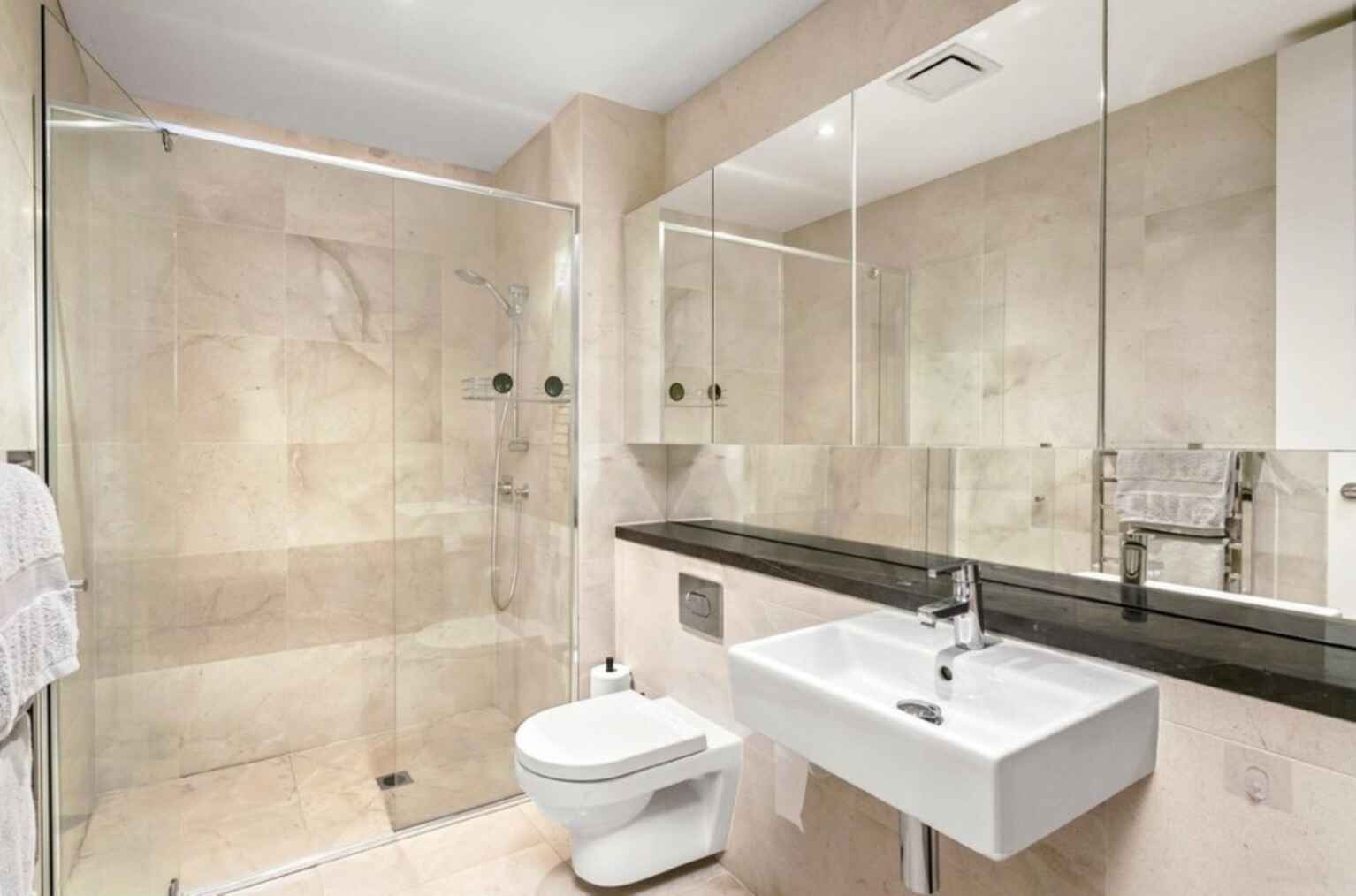 11/1-5 Mandolong Road Mosman