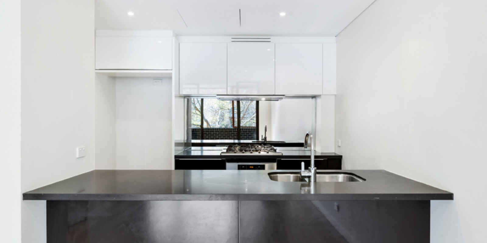 11/1-5 Mandolong Road Mosman