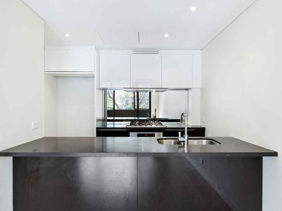 11/1-5 Mandolong Road Mosman