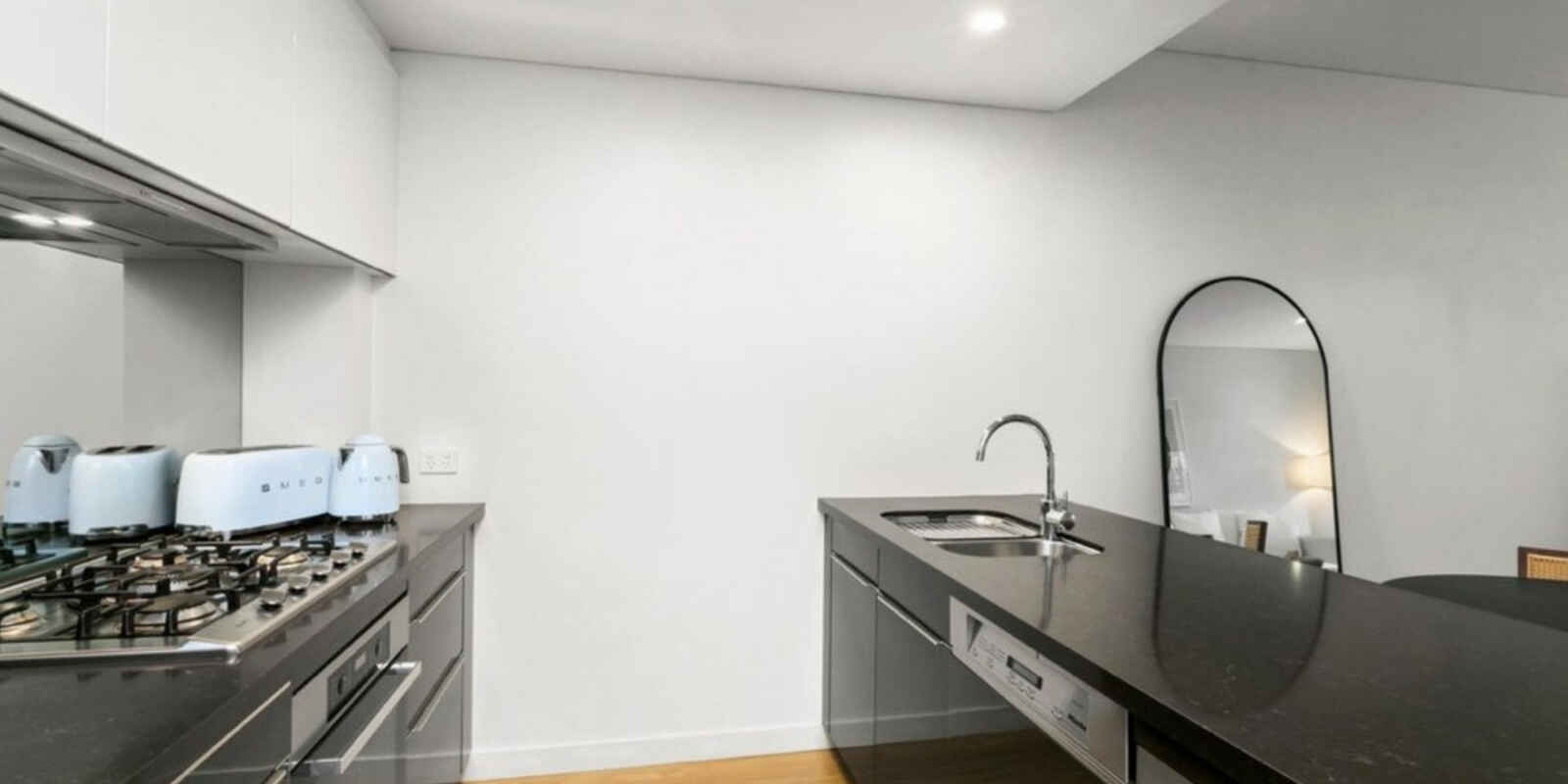 11/1-5 Mandolong Road Mosman
