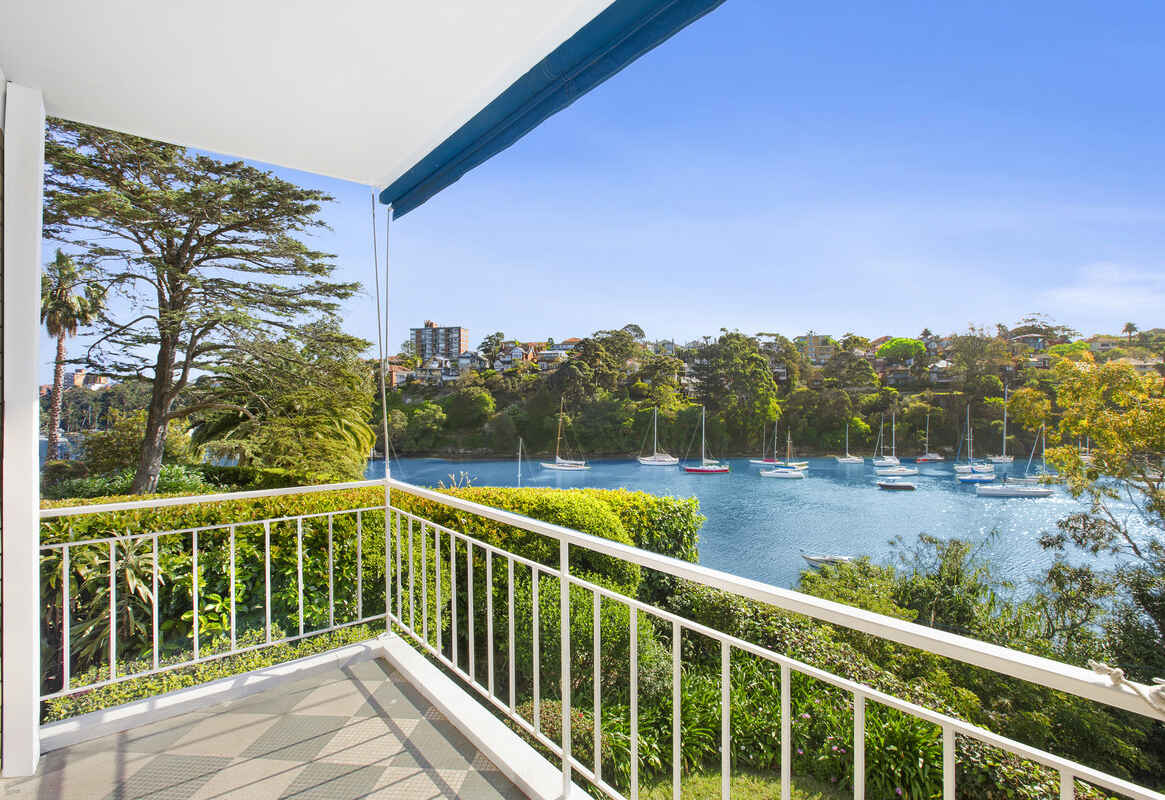 Magnificent Semi-Like Harbourside Haven On Mosman Bay