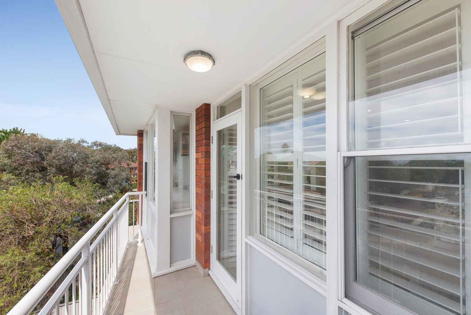 8/492 Military Road (entry via Hale Road) Mosman