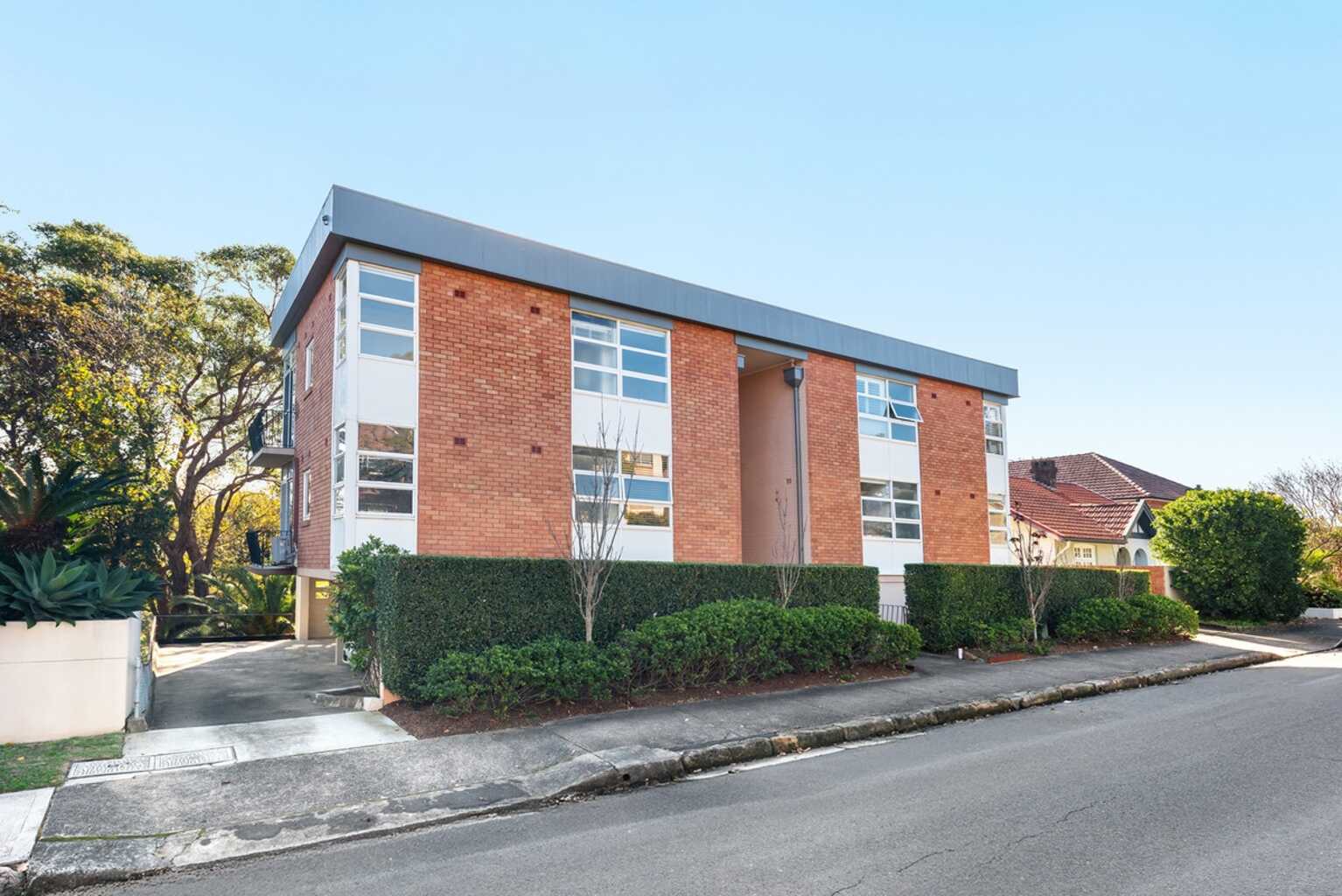 8/20 Somerset Street Mosman