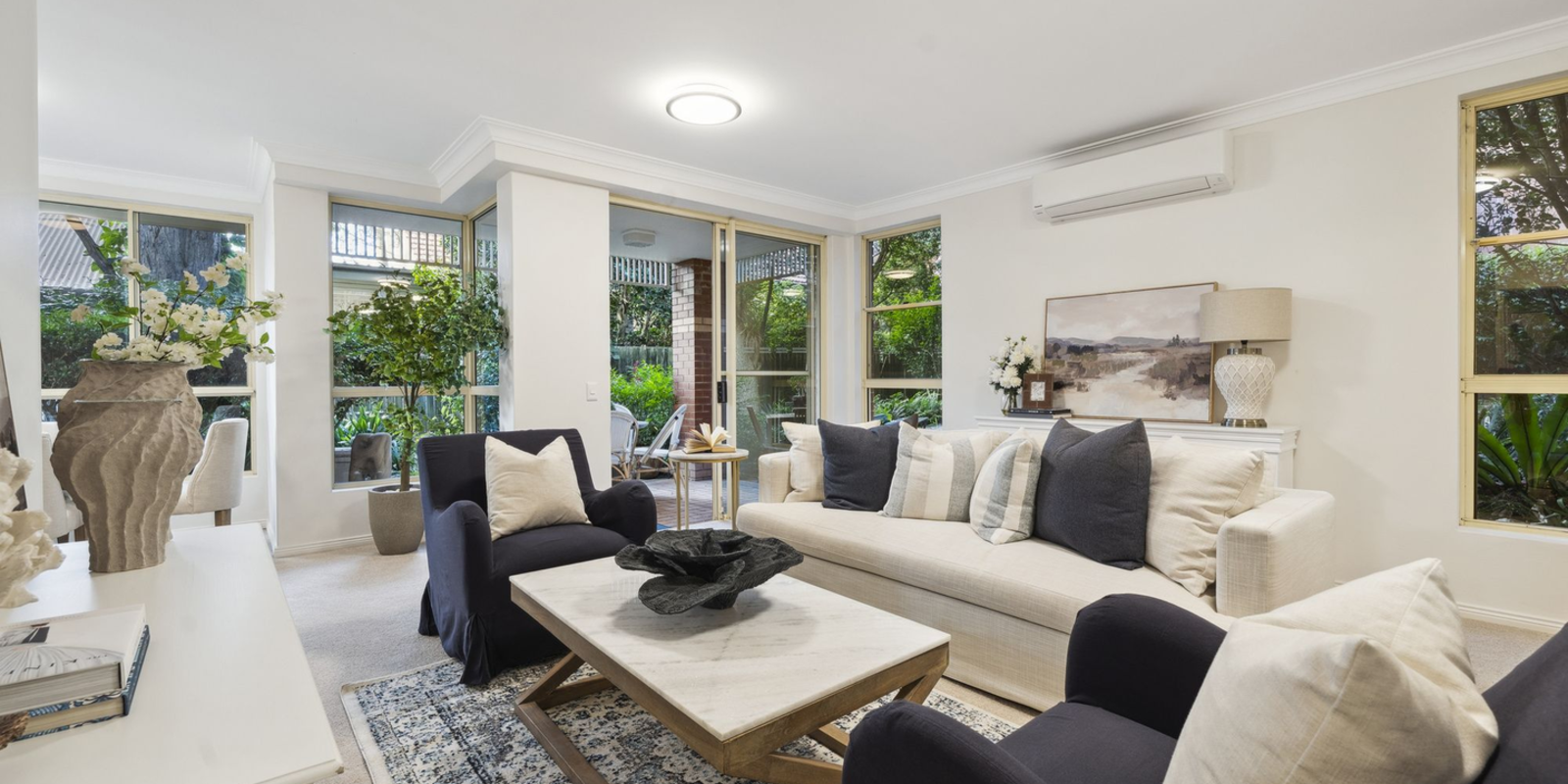8/6 Hale Road Mosman