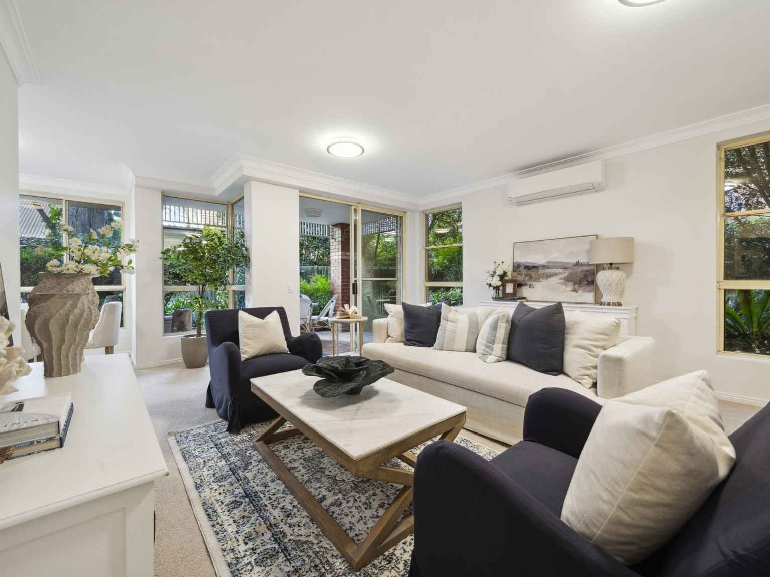 8/6 Hale Road Mosman