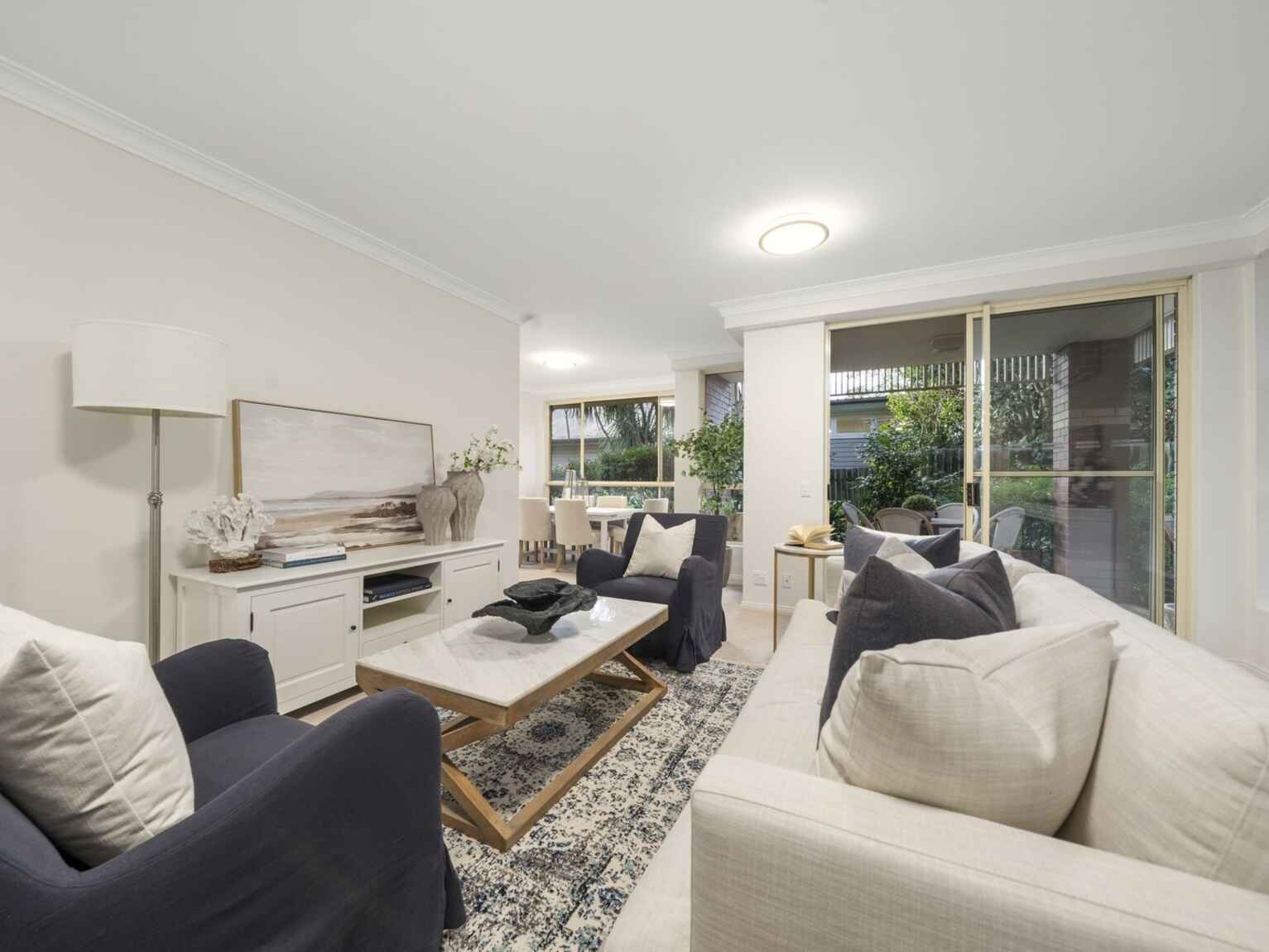 8/6 Hale Road Mosman