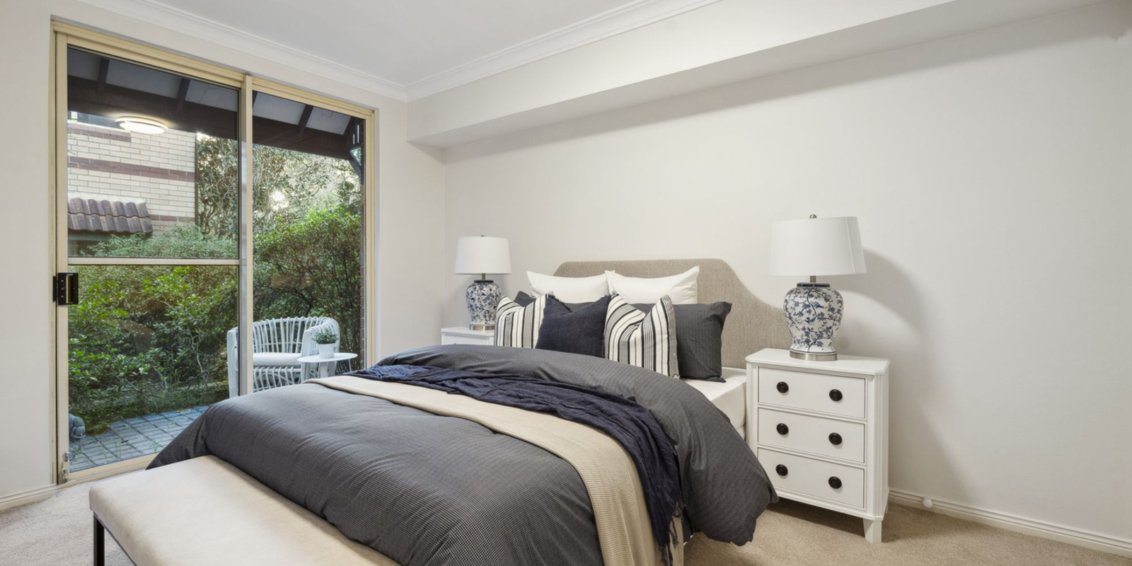 8/6 Hale Road Mosman