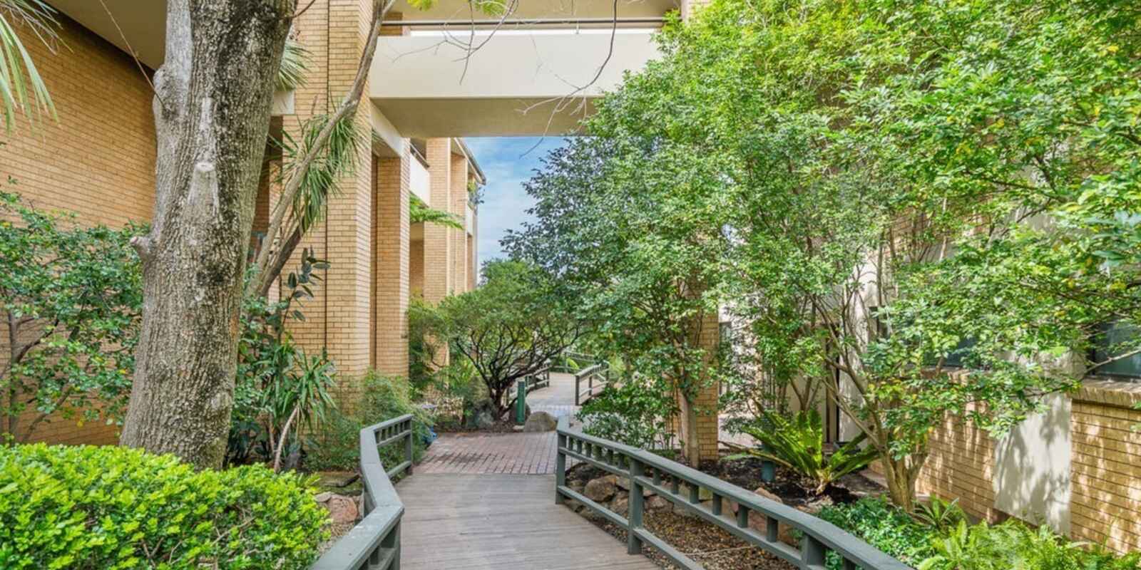 11/156 Military Road Neutral Bay