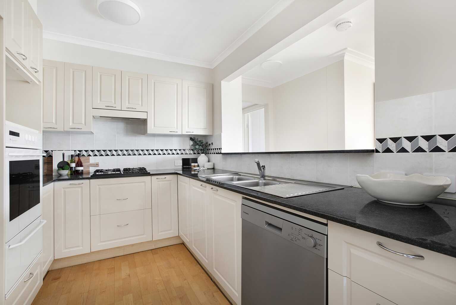 27C/2 Brady Street Mosman