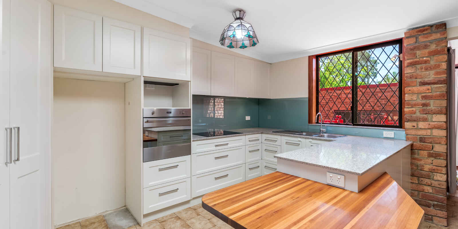 284 Tuggerawong Road Tuggerawong