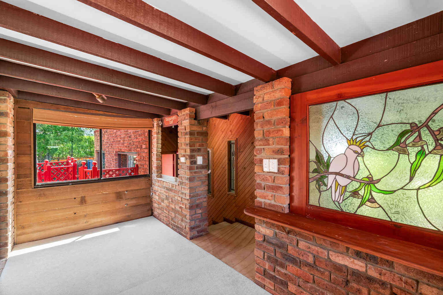 284 Tuggerawong Road Tuggerawong