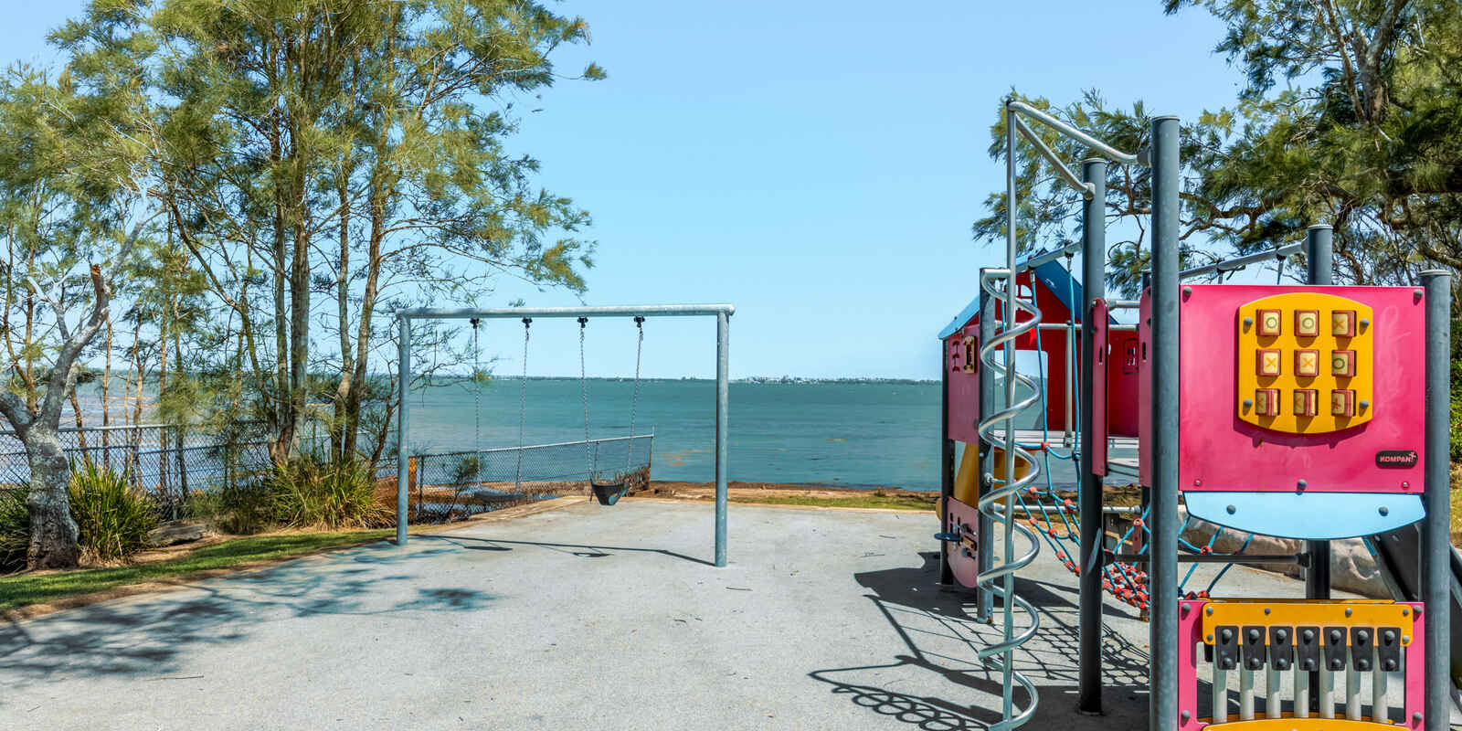 284 Tuggerawong Road Tuggerawong