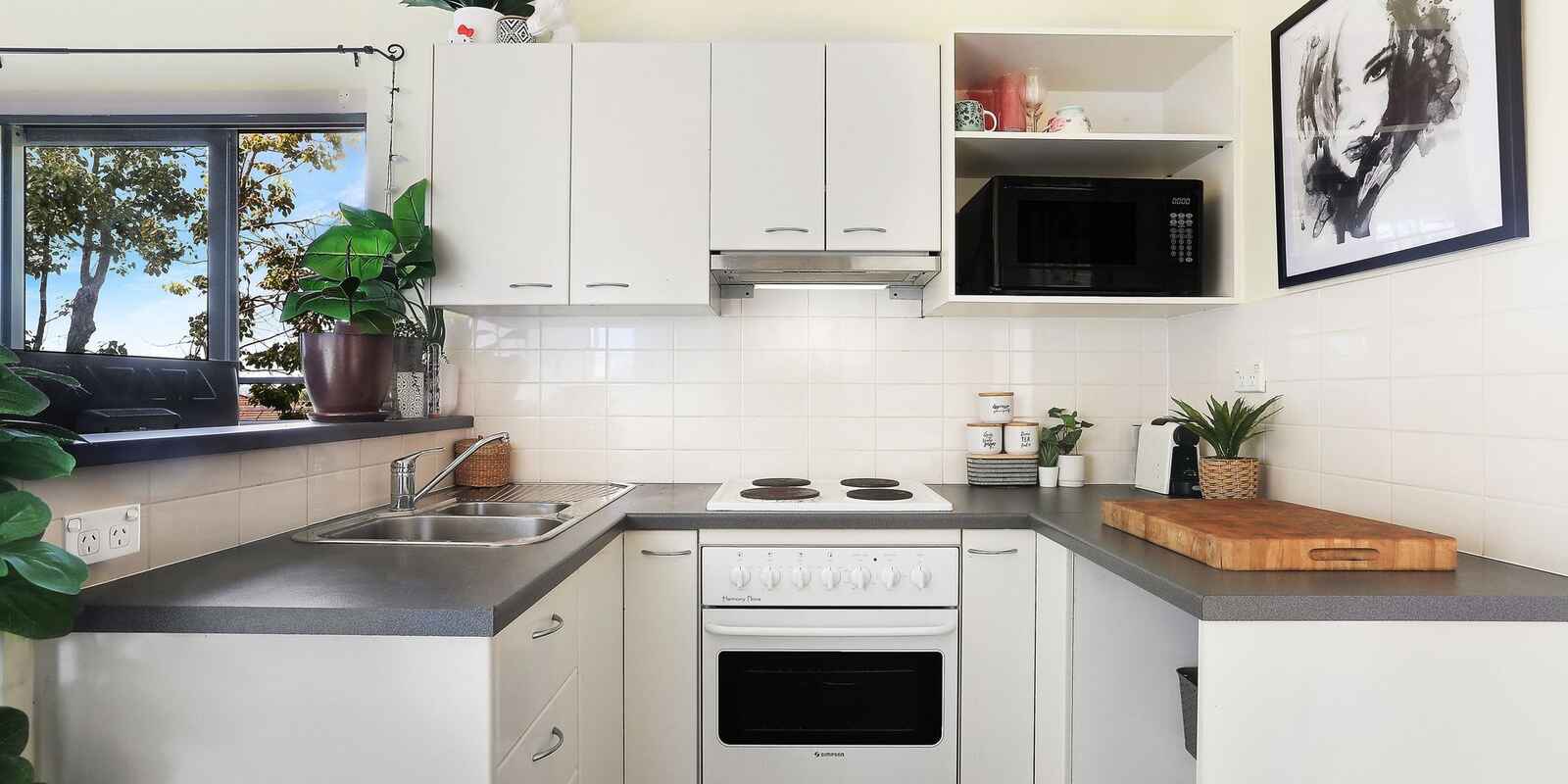 28/8 Cavill Ave Ashfield