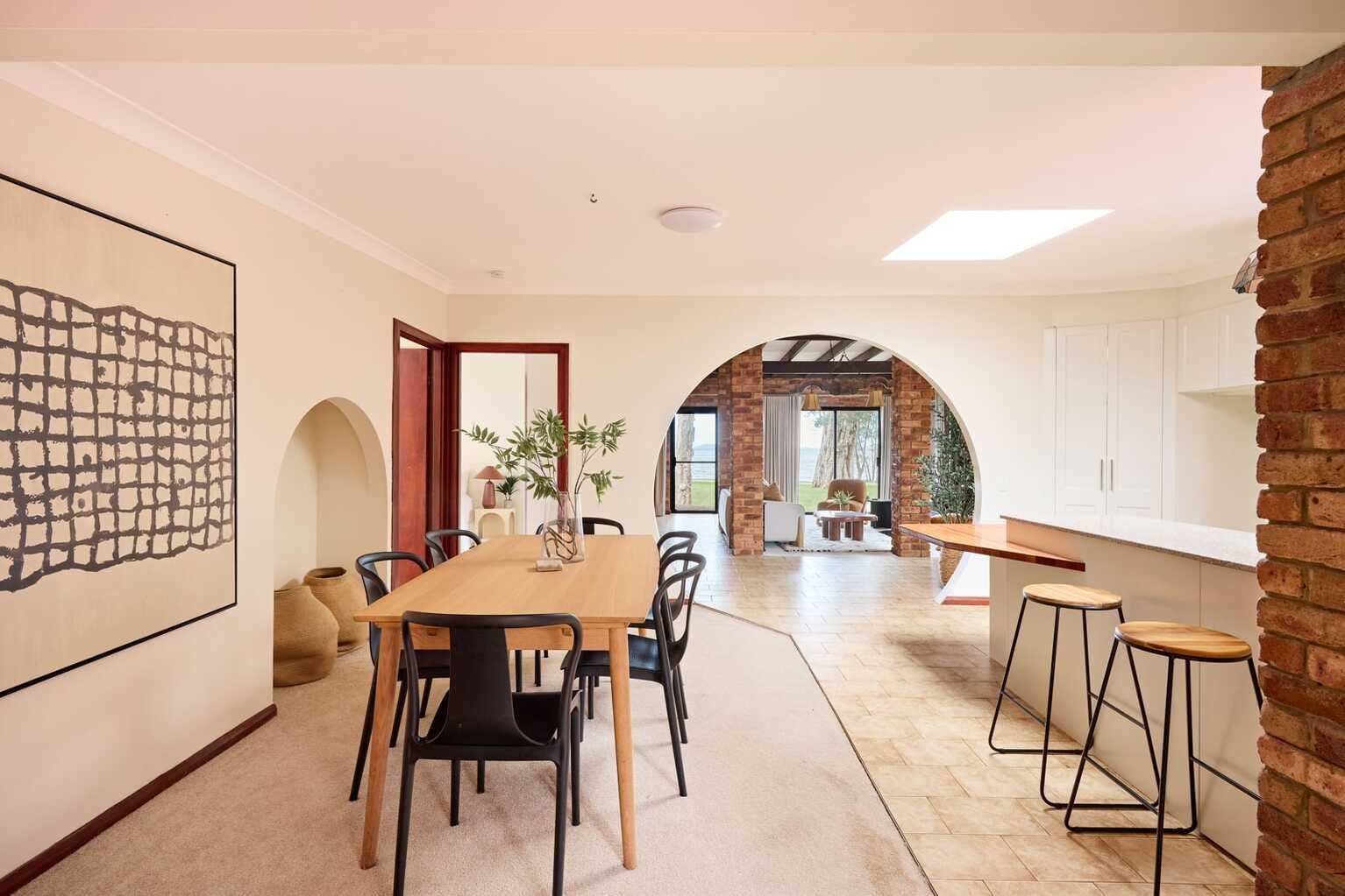 284 Tuggerawong Road Tuggerawong