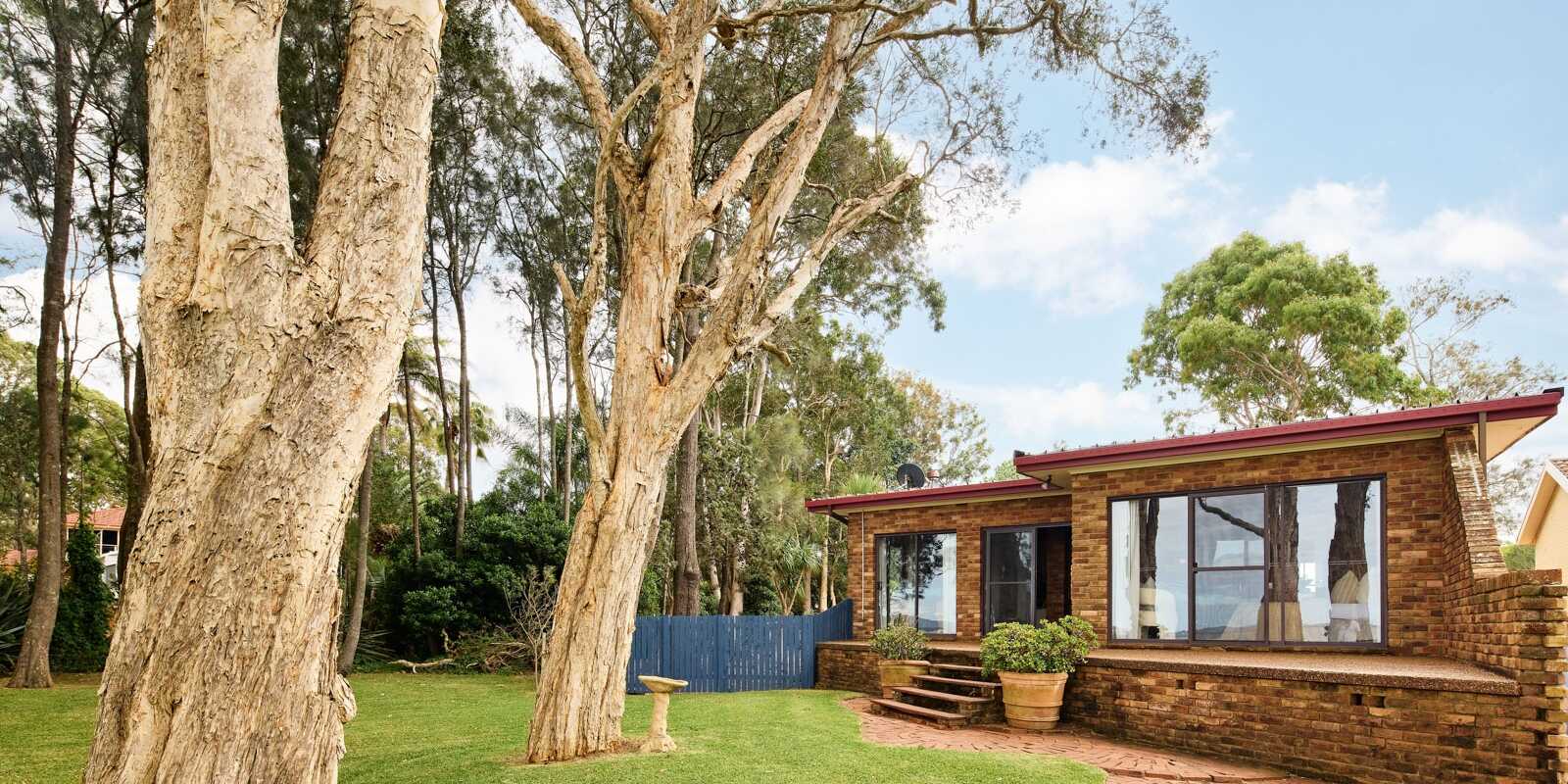 284 Tuggerawong Road Tuggerawong