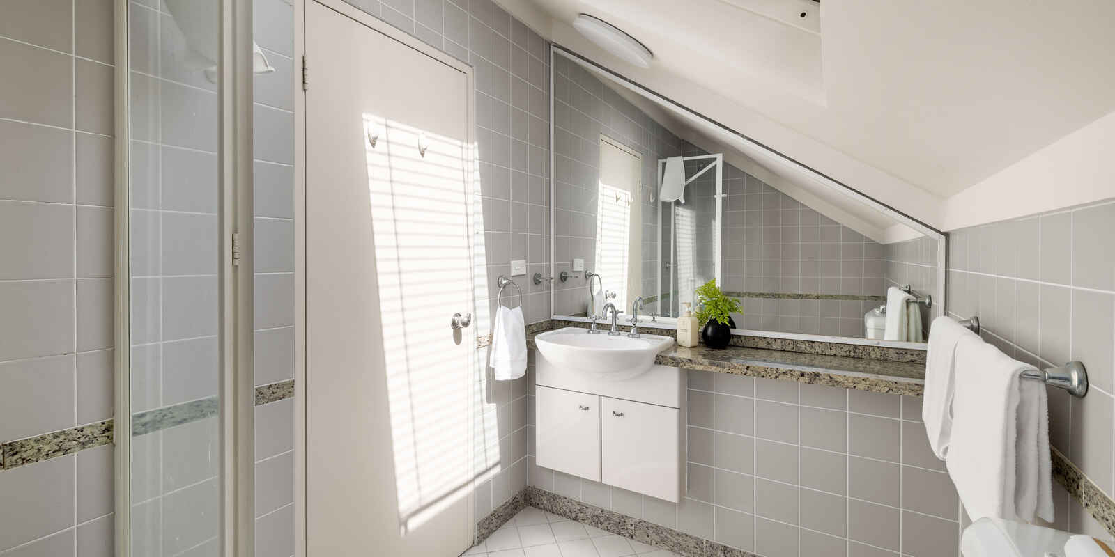 208/433 Alfred Street North Neutral Bay