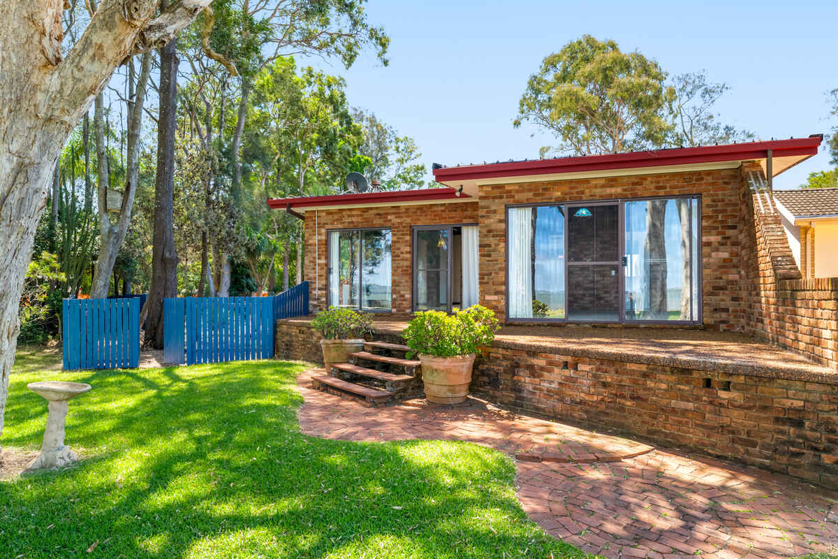 284 Tuggerawong Road Tuggerawong 284 Tuggerawong Road Tuggerawong