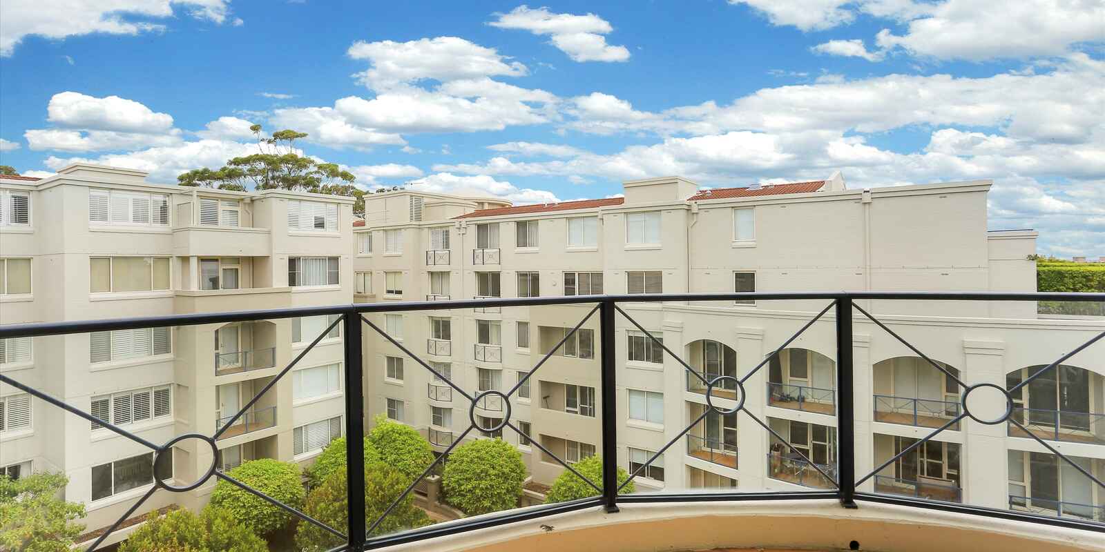 25c/2 Brady St Mosman