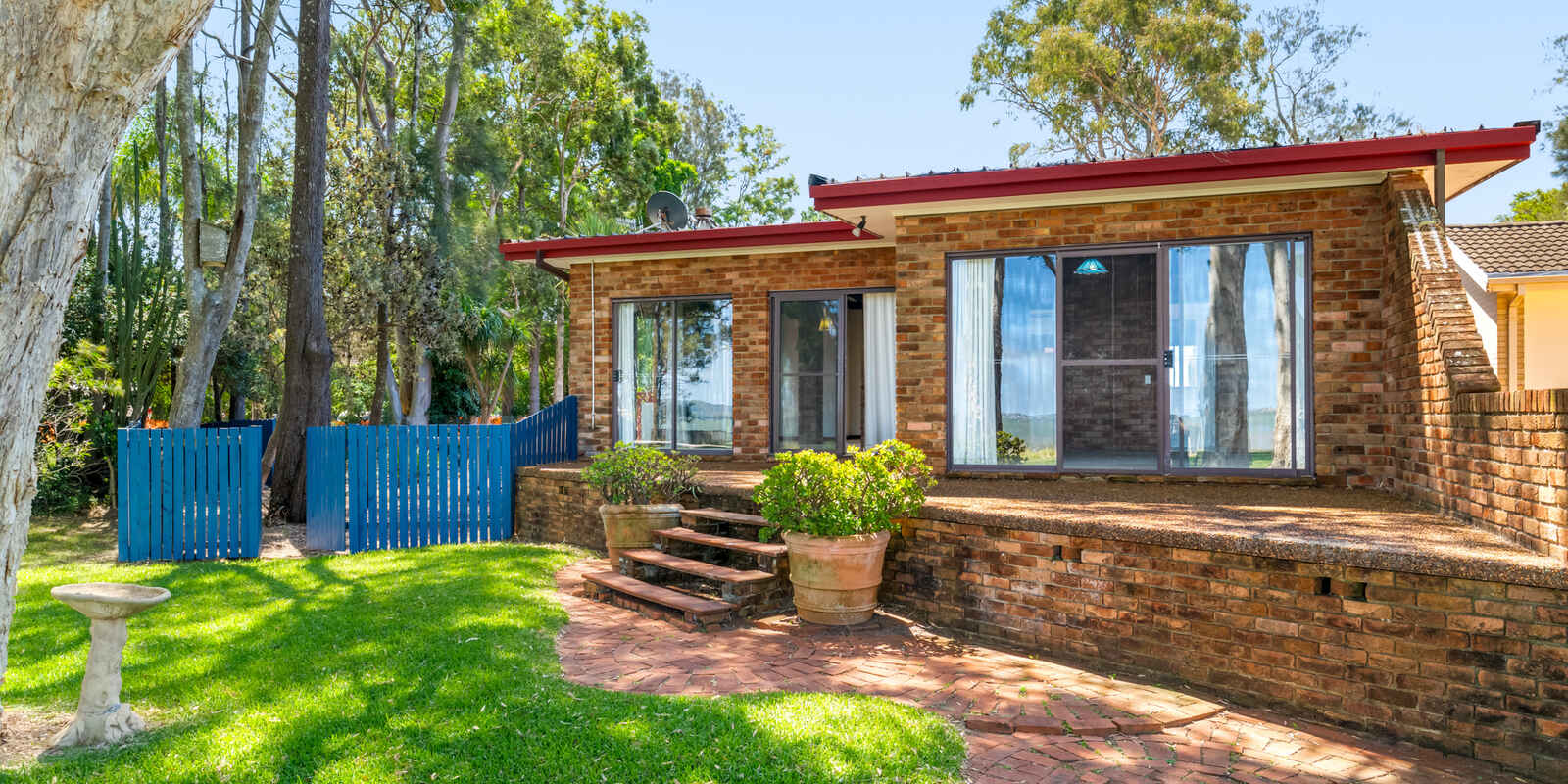 284 Tuggerawong Road Tuggerawong