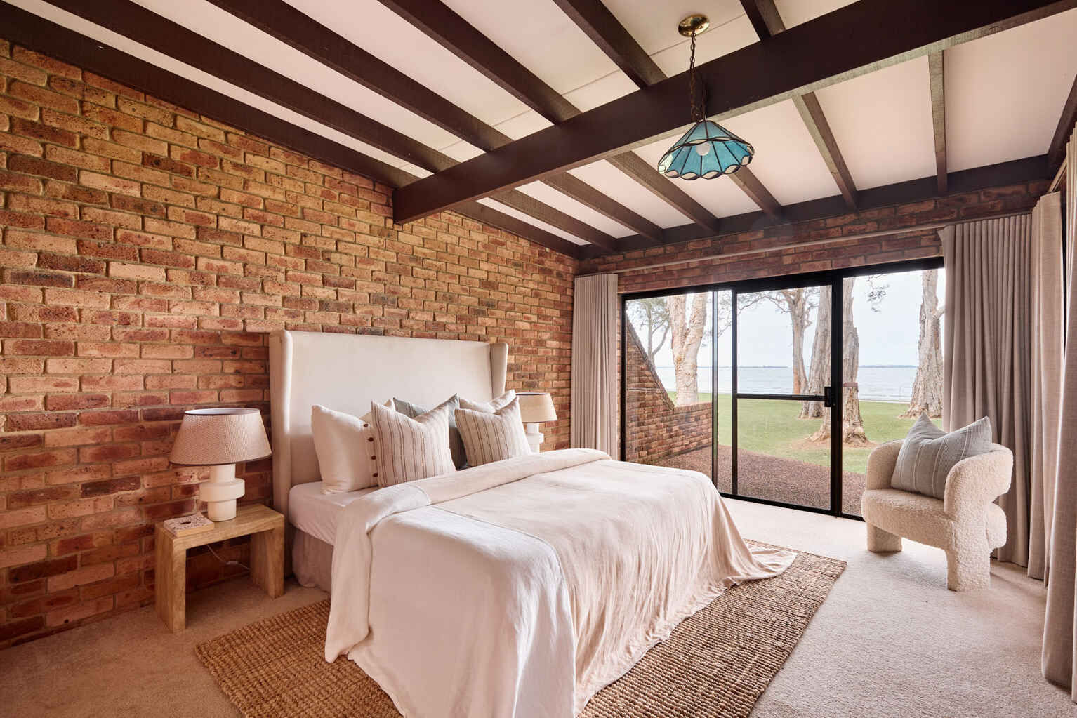 284 Tuggerawong Road Tuggerawong