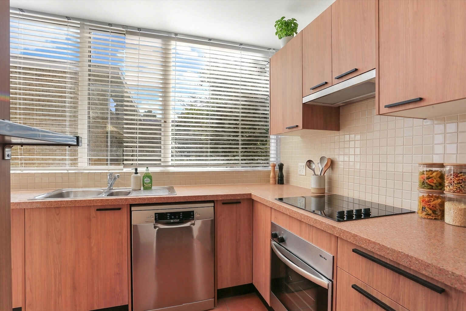 16/102 Young St Cremorne