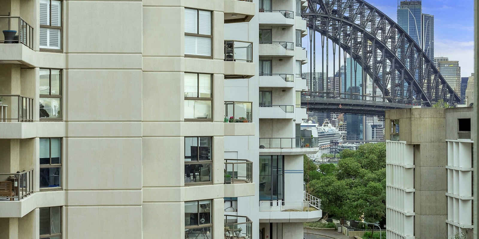 908/8 Glen St Milsons Point